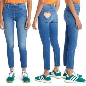 MOTHER Super Stunner Ankle Skinny w/ Heart Pocket